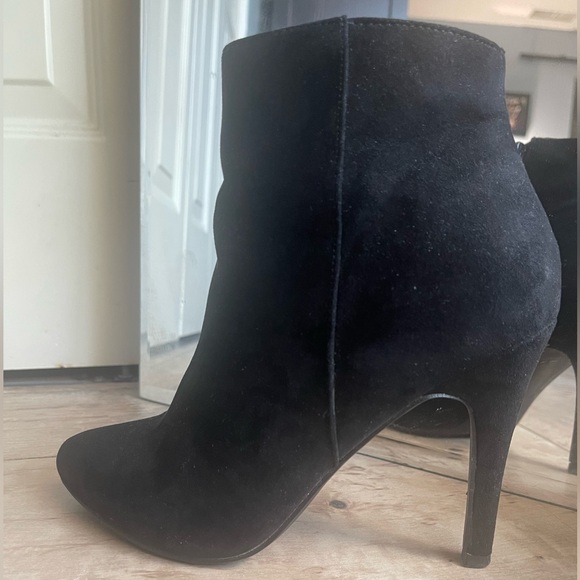 Ankle booties, black faux suede - Picture 6 of 14